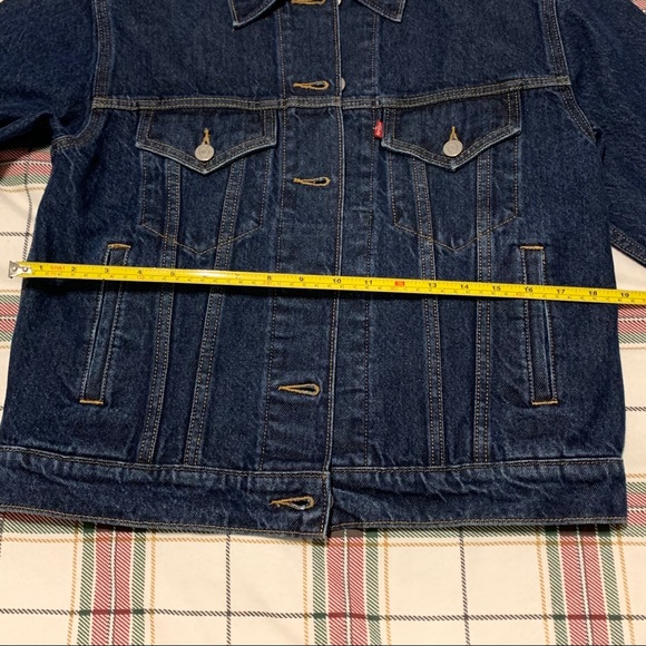 Levis Dark Wash Denim Jacket With Graphic Sz Small - Picture 4 of 5